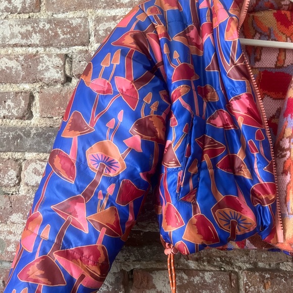 Farm Rio Wild Horses Mushroom Reversible Tricot Puffer Jacket - Picture 7 of 9